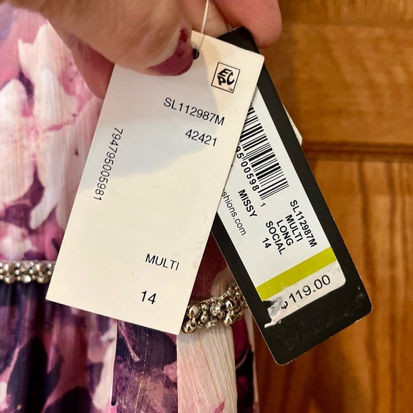 NWT long dress - Picture 2 of 4